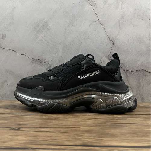 600BALENCIAGA TRIPLE S BLACKBLACKSILVERWOMAN3539MAN4046