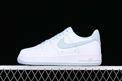 280JX2696853AIR FORCE 1 07 LOW WHITEBLUEWOMAN3639MAN4045