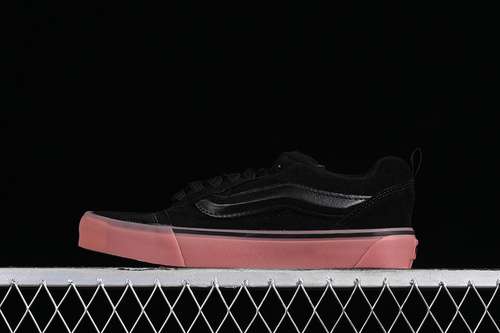 230VN000CRPGRNVANS CLASSICS KNU SKOOL POP OUTSOLEGREENWOMAN3539MAN4044