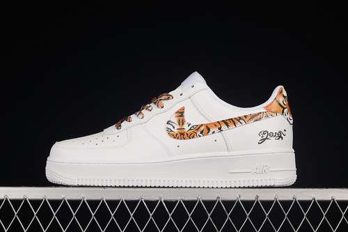 300CZ0270109AIR FORCE 1 LOW 07 WHITETIGERBLACKWOMAN3639MAN4045