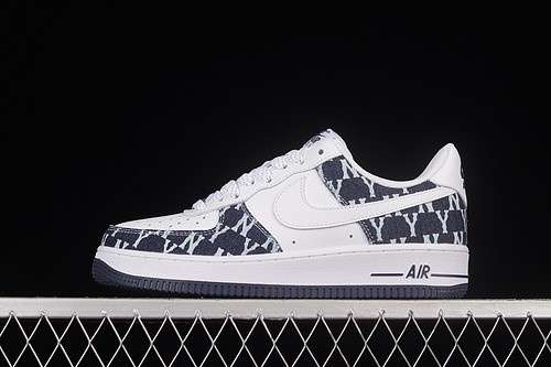 280315122441AIR FORCE 1 07 LOW WHITEWHITEDARK BLUEWOMAN3639MAN4045