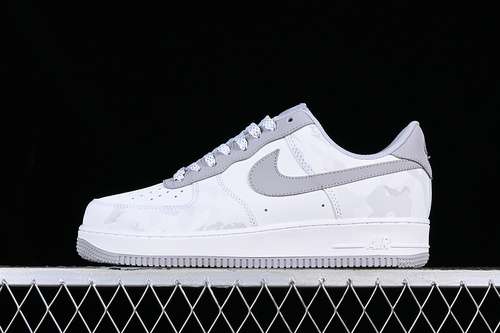 320DV1588002AIR FORCE 1 07 LOW WHITEGREYWOMAN3639MAN4045