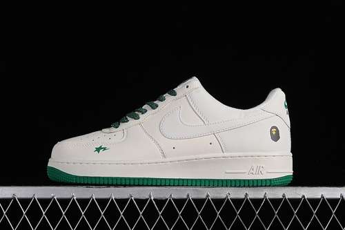 320FG6688102AIR FORCE 1 07 LOW BAPE WHITEGREENWOMAN3639MAN4045