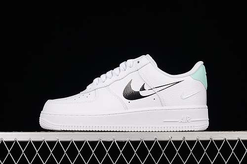 300DV3455100AIR FORCE 1 07 LOW WHITEWHITEBLACKWOMAN3639MAN4045