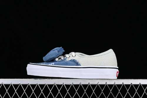 240VN000CEKCEATAGI VANS AUTHENTIC WHITEBLUEGREYWOMAN3539MAN4044