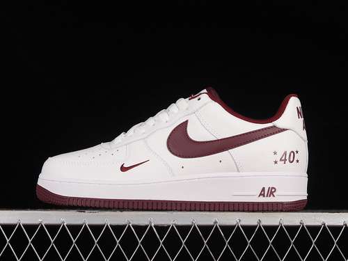 320MN5263125AIR FORCE 1 07 LOW WHITEREDWOMAN3639MAN4045