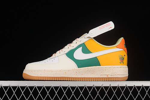 320DQ5085111AIR FORCE 1 LV8 GS WHITEWHITEGREENYELLOWWOMAN3639MAN4045