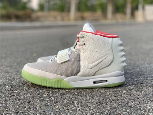 508214010KANYE WEST X AIR YEEZY 2 NRG WOLF GREYPURE PLATINUMMAN40475