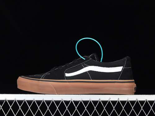 250VN0A4UUK6BT1UA SK8LOW SNEAKERS BLACKWHITEGUMWOMAN3539MAN4044