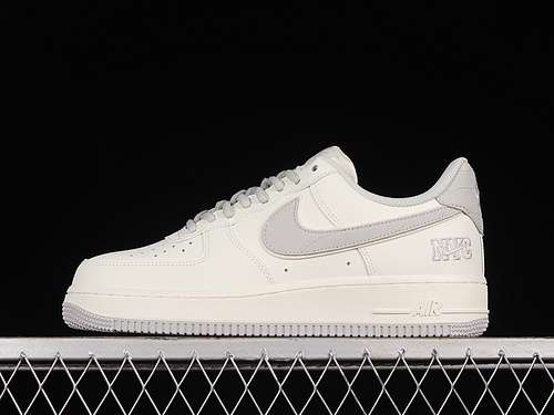 320KL4596362AIR FORCE 1 07 LOW WHITEGREYWOMAN3639MAN4045