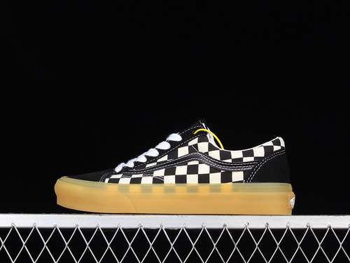 250V120105341STYLE 36 CHECKERBOARD BLACKWHITEGUMWOMAN3539MAN4044