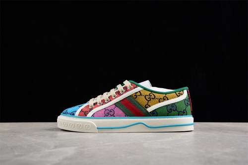 500GUCCI TENNIS 1977 PRINT SNEAKER REDPINKGREENYELLOWWOMAN3539MAN4044