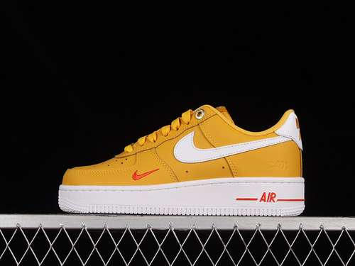 280DQ7582700AIR FORCE 1 LOW 07 SE 40TH ANNIVERSARY YELLOW OCHRESAILWHITETEAM ORANGE