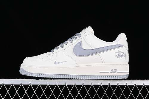 320AE1686105AIR FORCE 1 07 LOW WHITEGREYWOMAN3639MAN4045