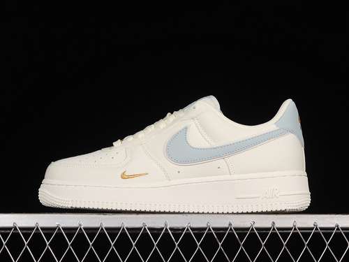 320MN5696009AIR FORCE 1 LOW BEIGEICE BLUEGOLDWOMAN3639MAN4045