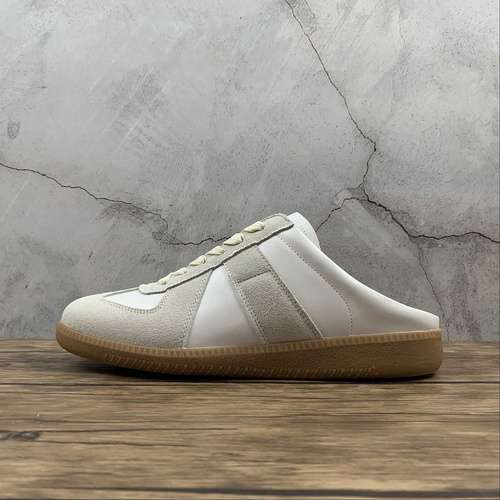 320GERMAN ARMY TRAINERS WHITELIGHT GREYGUMWOMAN3539MAN4044