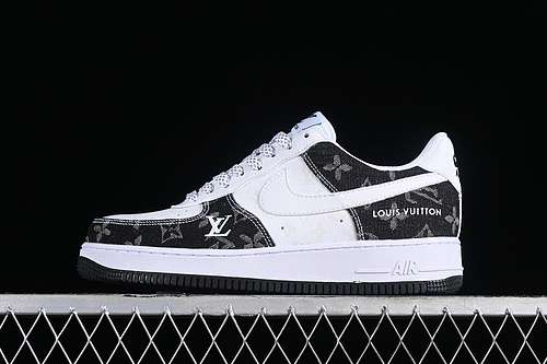 300CW2288111AIR FORCE 1 07 LOW BLACKGREYWHITEWOMAN3639MAN4045