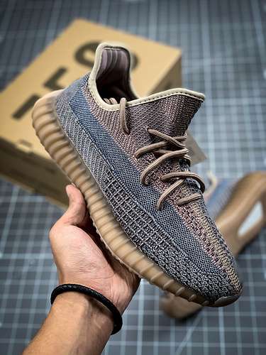 550HO2795YEEZY BOOST 350 V2 YECHER DARK GREYBROWNDARK GREYUNISEX3649