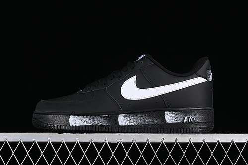 300FZ0627010AIR FORCE 1 07 LOW BLACKWHITEWOMAN3639MAN4045