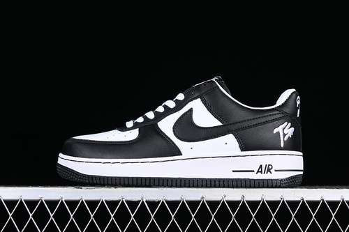 280FJ5756100TERROR SQUAD AIR FORCE 1 LOW WHITEBLACKWHITEWOMAN3639MAN4045