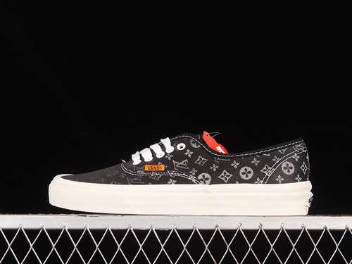 220VN0A4BV9676SNS LV CHECKERBOARDBLACKWHITEWOMAN3539MAN4044