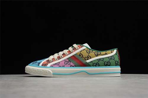 52043294202JPO9064GUCCI TENNIS 1977 PRINT SNEAKER MULTICOLORWOMAN3539MAN4044