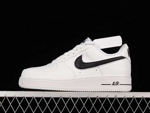 260AO2423101AIR FORCE 1 LOW 07 3 WHITEBLACKWHITEWOMAN3639MAN4045