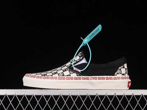 230VN0A5JLXBMACLASSIC SLIP ON YEAR OF THE RABBIT BLACKBLACKBEIGEREDUNISEX3544
