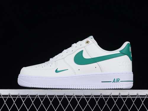 300BQ7582101AIR FORCE 1 LOW 07 WHITEWHITEGREENWOMAN3639MAN4045