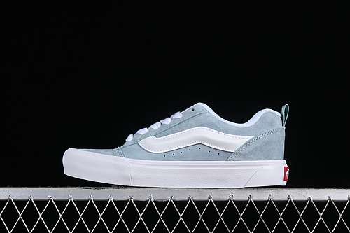 230VN000CSOM8IVANS CLASSICS KNU SKOOL WHITEGREYBLUEWOMAN3539MAN4044
