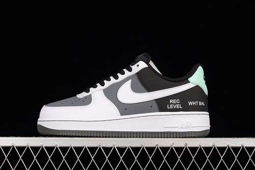 340GD5060755AIR FORCE 1 LOW 07 CAMCORDER BLACKGREYWHITEWOMAN3639MAN4045