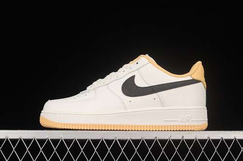 300LS9042001AIR FORCE 1 07 LOW BEIGEYELLOWBLACKWOMAN3639MAN4045