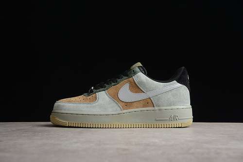 300CQ5059101AIR FORCE 1 LOW CHRISTMAS DARK GRAYDARK GREENBROWNBLACKUNISEX3645