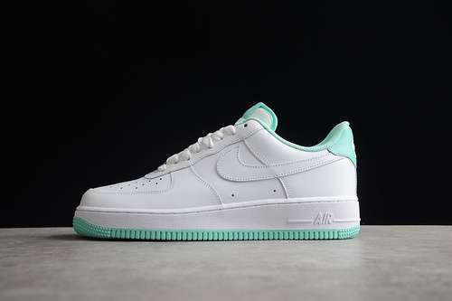 280DH7561107AIR FORCE 1 LOW WHITEWHITEMINTWOMAN3639MAN4045