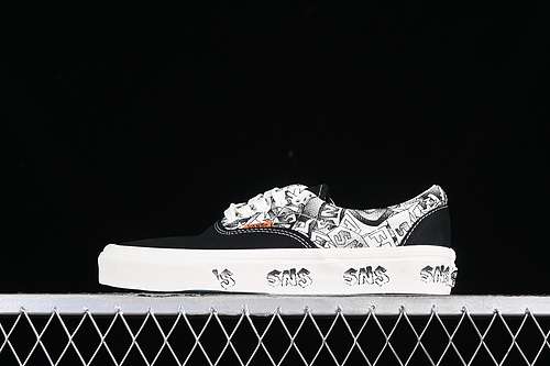 220VN000EYEBPJVANS ERA PEWTERBLACKGREYWOMAN3539MAN4044