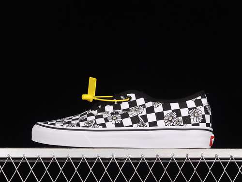 240VN0A5KX8GF8AUTHENTIC CHECKERBOARD BLACKWHITEBLACKWOMAN3539MAN4044