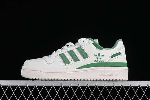 250IG3778FORUM 84 LOW WHITEGREENWOMAN3639MAN4045
