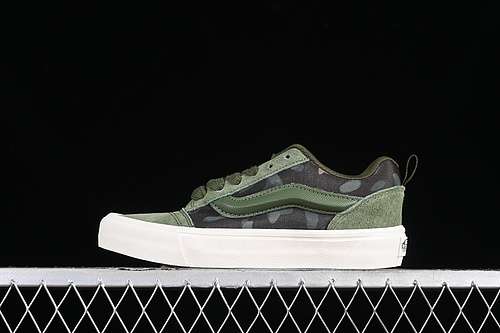 230VN0007QC0WDVANS CLASSICS KNU SKOOL GREENWHITEWOMAN3539MAN4044