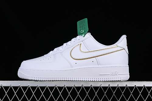 280AO2132102AIR FORCE 1 07 ESS WHITEGOLDWOMAN3639MAN4045