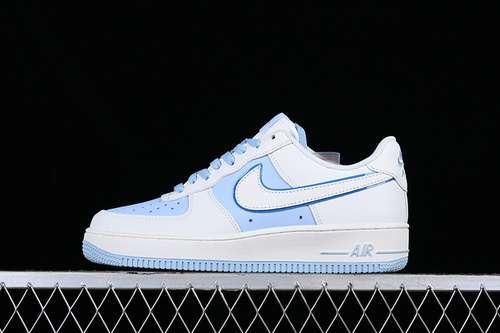 320AV0303723AIR FORCE 1 07 LOW WHITEBLUEWOMAN3639MAN4045