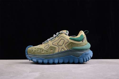 540MONCLER TRAILGRIP GTX BLUEGREENBROWNWOMAN3639MAN4046