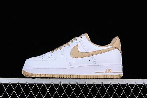 280JX2696851AIR FORCE 1 07 LOW WHITEBROWNWOMAN3639MAN4045