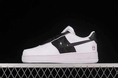 300DD8959100AIR FORCE 1 LOW 07 WHITEWHITEBLACKWOMAN35539MAN4045