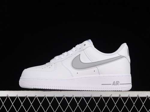270AO2423106AIR FORCE 1 LOW 07 WHITEWHITELIGHT GRYEWOMAN3639MAN4045