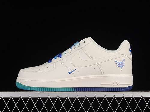340QP5696901 AIR FORCE 1 07 LOW OFFWHITEBLUEWOMAN3639MAN4045