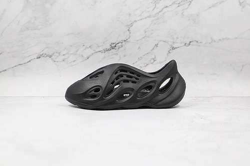 260GV7905YEEZY FOAM RUNNER SAND CORE BLACKCORE BLACKCORE BLACKUNSIEX36546