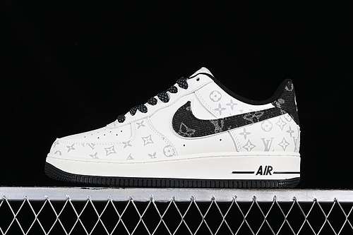 340LU0251132AIR FORCE 1 07 LOW BLACKGREYWHITEWOMAN3639MAN4045