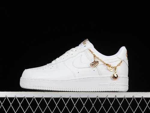 250DD1525100AIR FORCE 1 LOW 07 LX LUCKY CHARMS WHITEWHITEMETALLIC GOLDFLAT GOLD3645