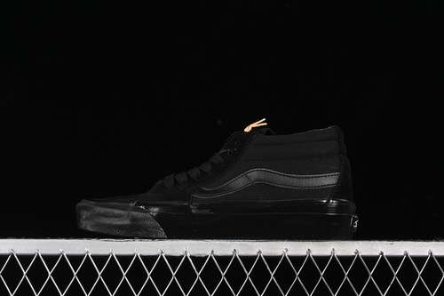 220VN000CQQBKAVANS SK8MID REISSUE 83 BLACKWOMAN3539MAN4044