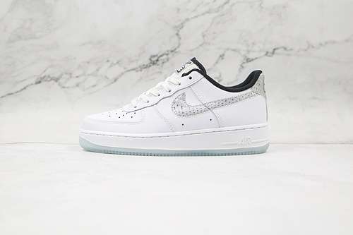 320CW5909100AIR FORCE 1 LOW LV8 KSA GS WHITEWHITEGLACIER BLUEWOMAN3639MAN4045